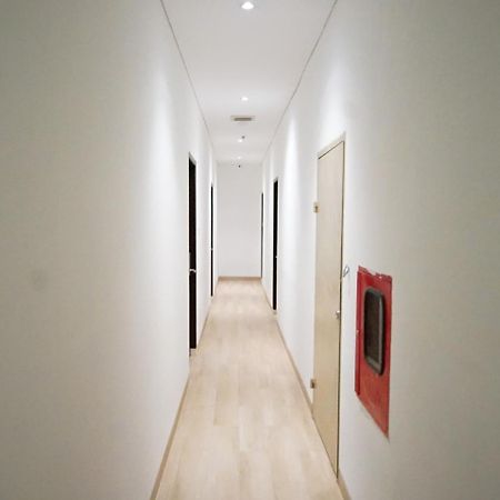 Oyo 344 Kr Hotel Palembang Exterior foto