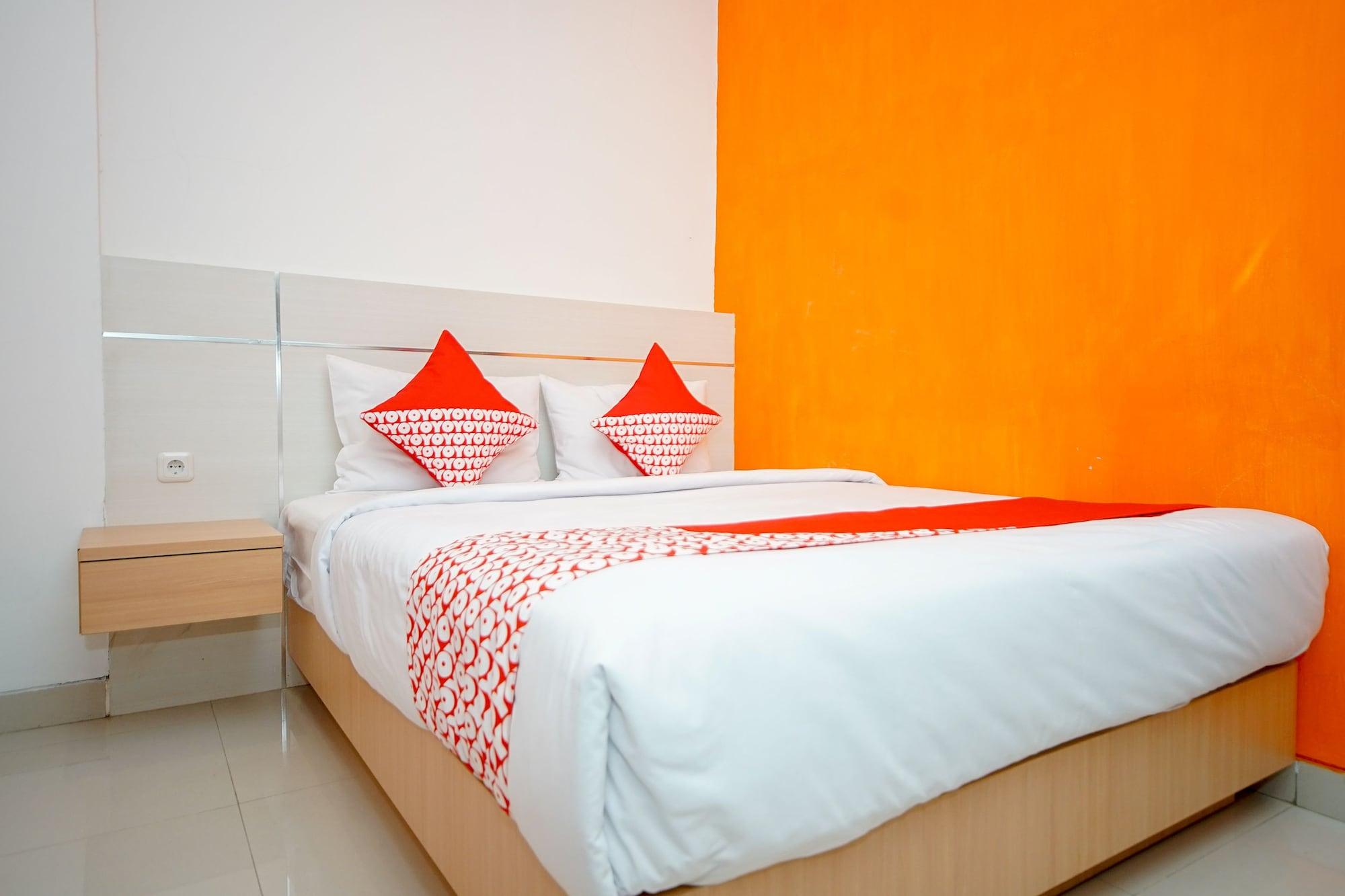 Oyo 344 Kr Hotel Palembang Exterior foto