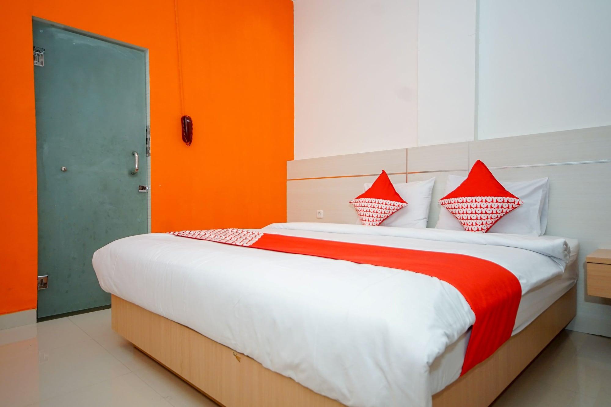 Oyo 344 Kr Hotel Palembang Exterior foto