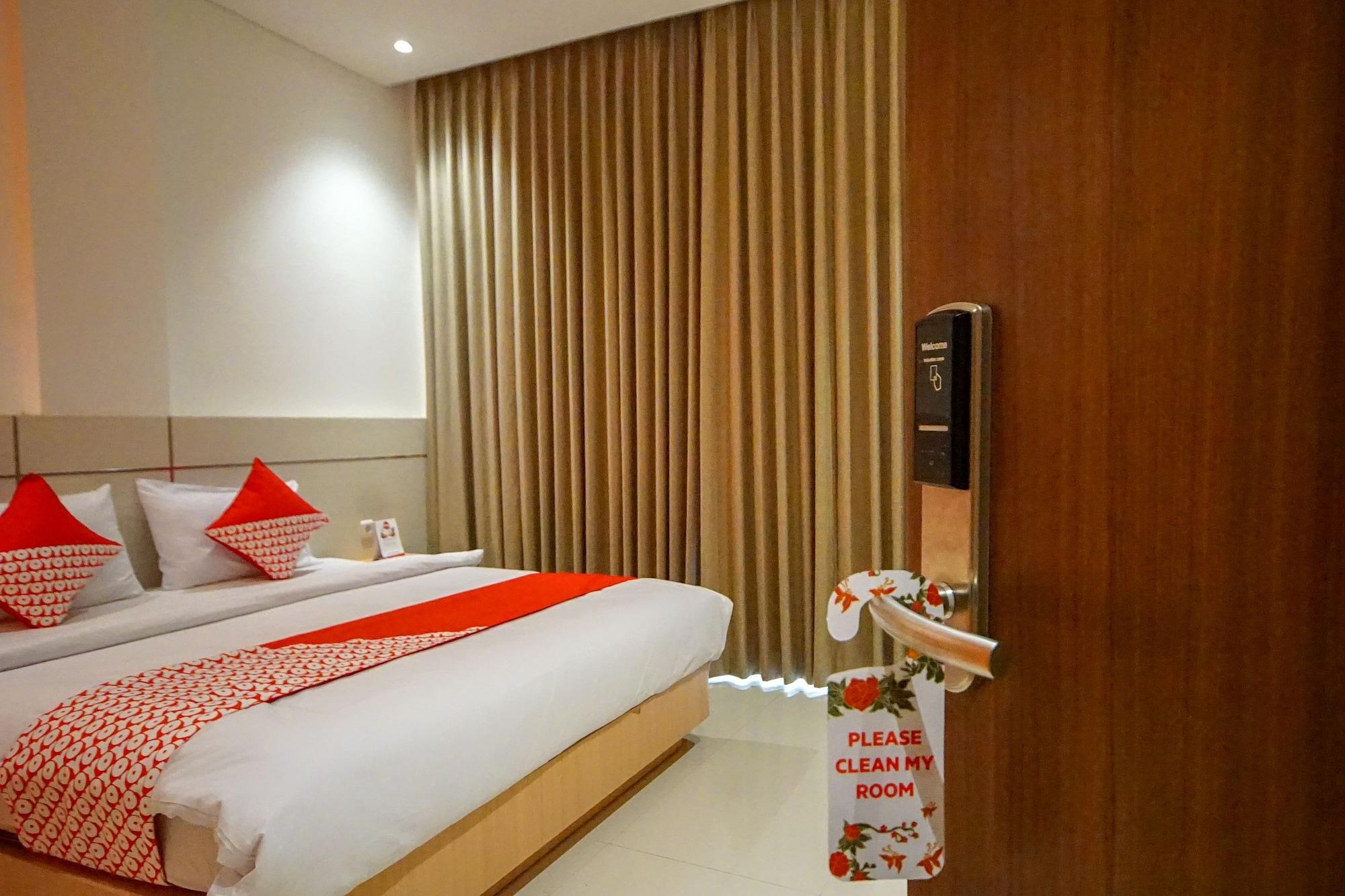 Oyo 344 Kr Hotel Palembang Exterior foto