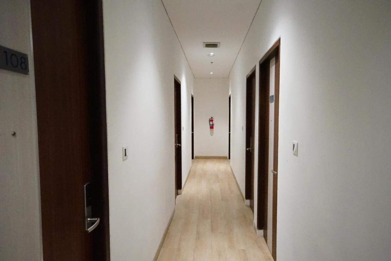 Oyo 344 Kr Hotel Palembang Exterior foto