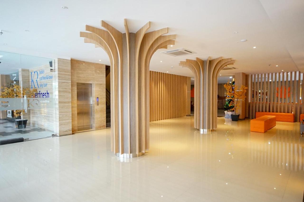 Oyo 344 Kr Hotel Palembang Exterior foto